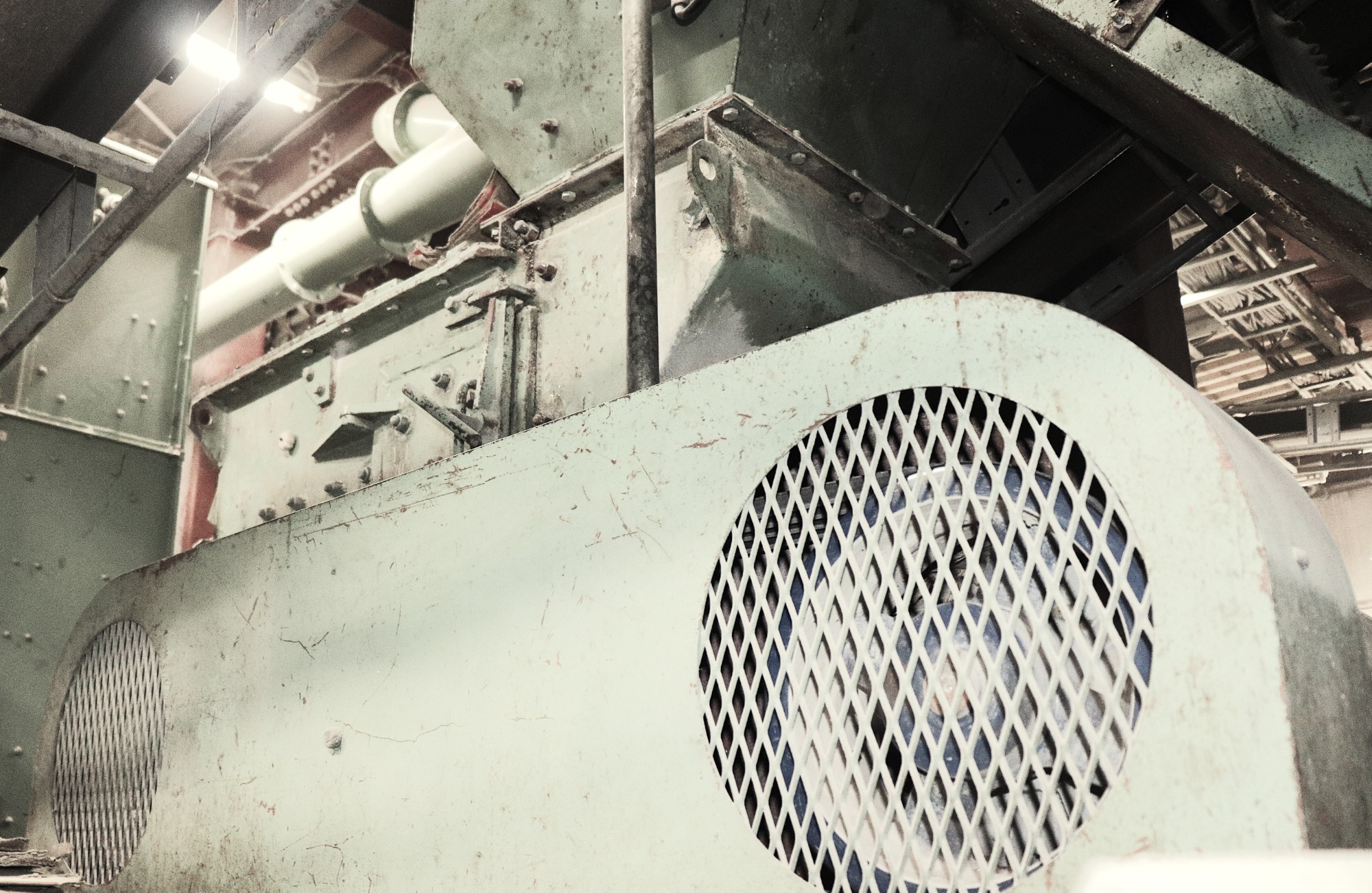 陶磁器選別カラーカメラで陶磁器を除去 陶磁器選別カラーカメラで陶磁器を除去