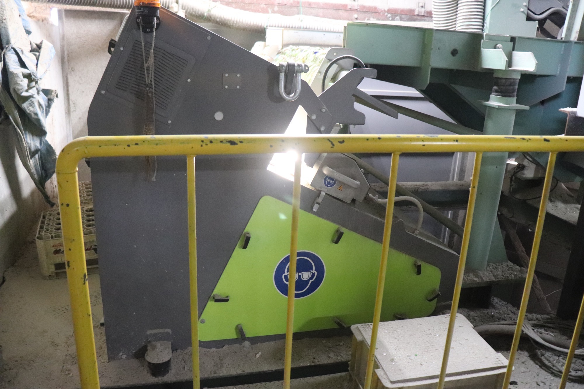 手選別 人による目検チェック 手選別 人による目検チェック