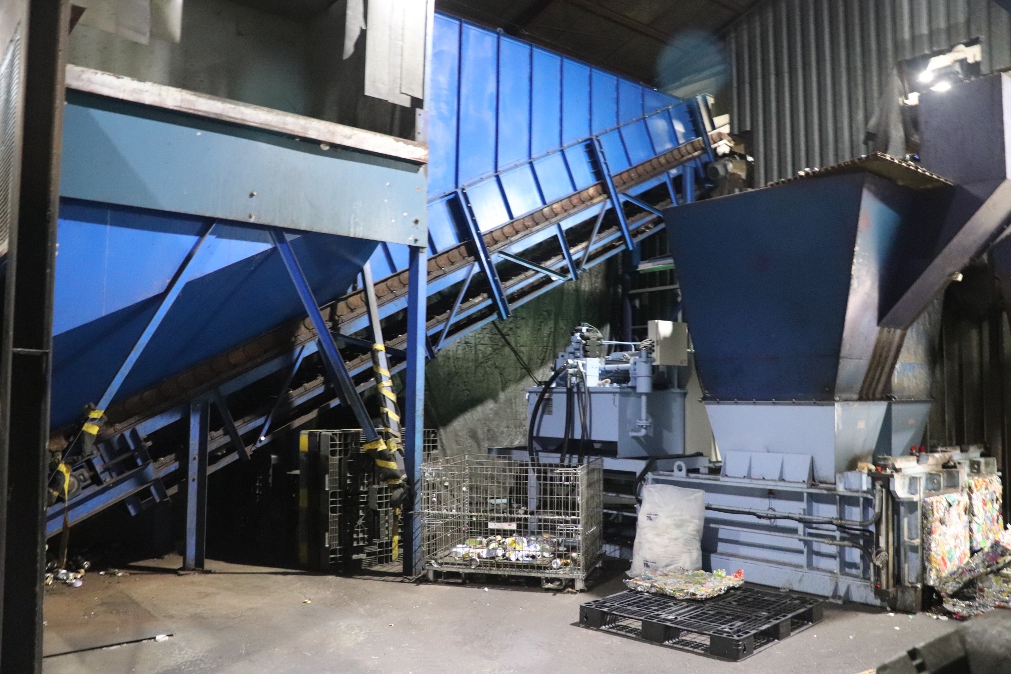 中型車両 中型車両